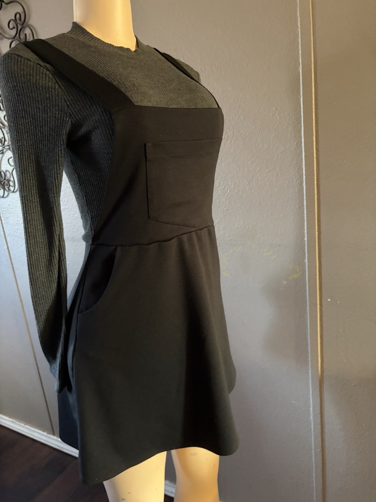 One Clothing Black/Gray Knit Pinafore Skater Dress Crew Neck Pocket M