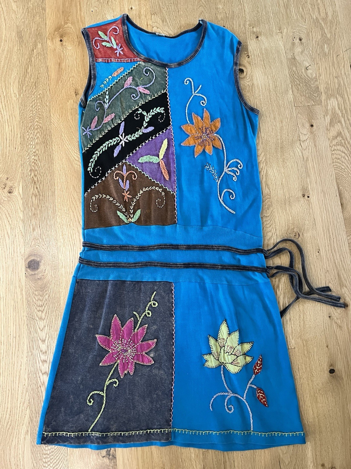 Vintage Made In Nepal Boho Indie Embroidered Patchwork Shift Midi Dress Sz L/XL