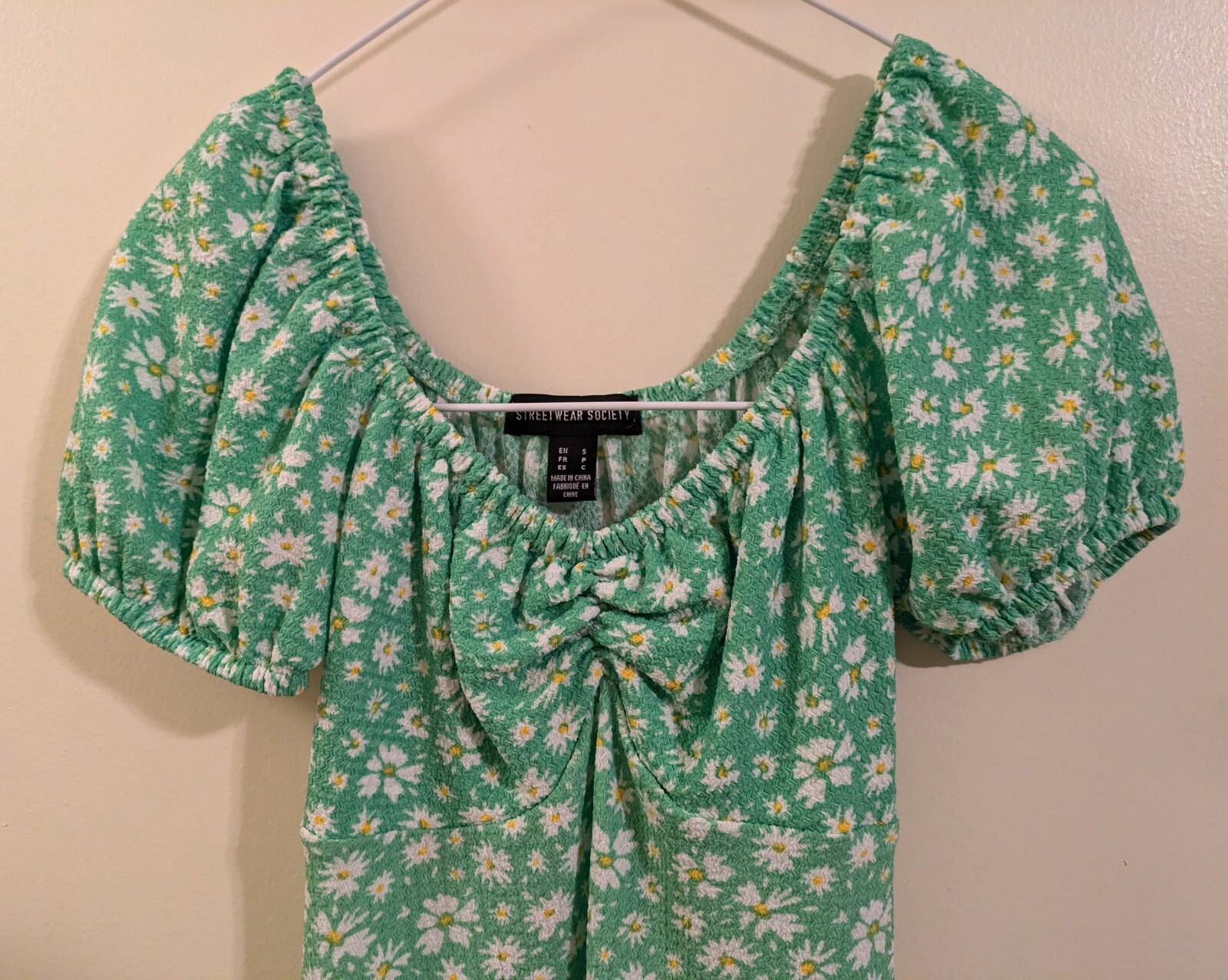 Green white yellow floral print tropical dress S puff sleeve sweetheart neckline