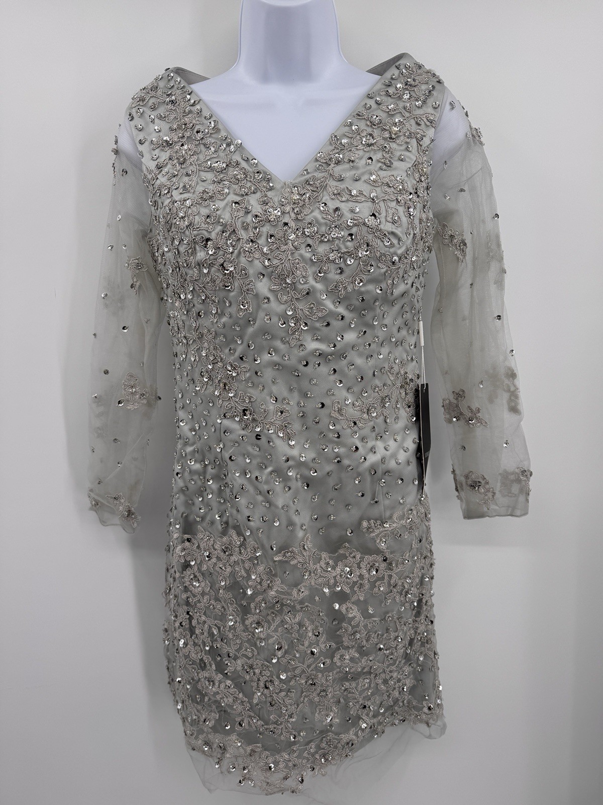 IZIDRESS Silver Heavily Sequined Beaded Lace V-Neck Short Sheath Dress 32″ Chest