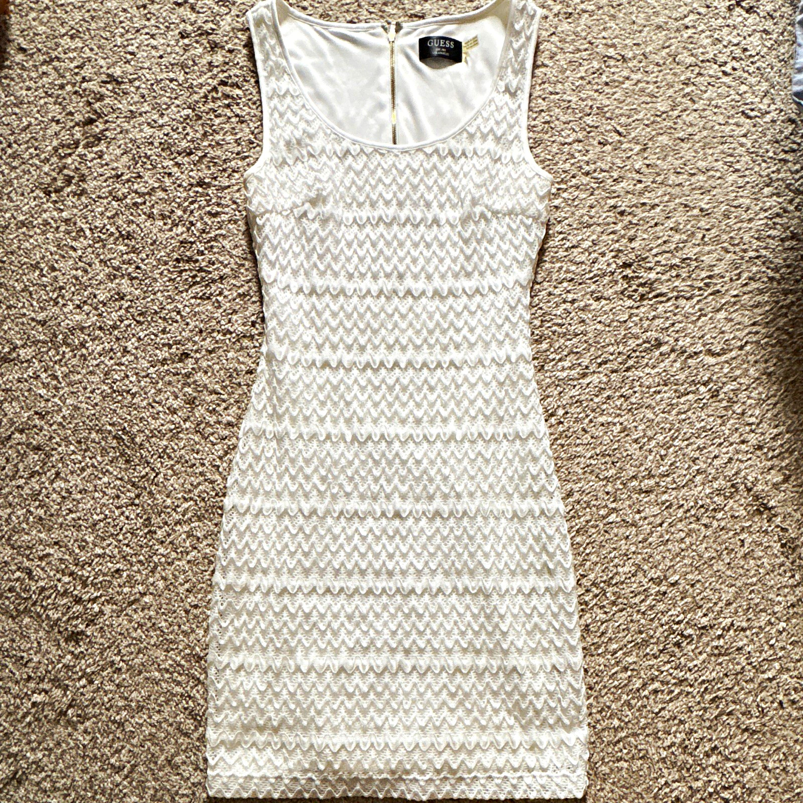 GUESS White Lace Chevron Sleeveless Scoop Neck Sheath Bodycon Dress Size 2