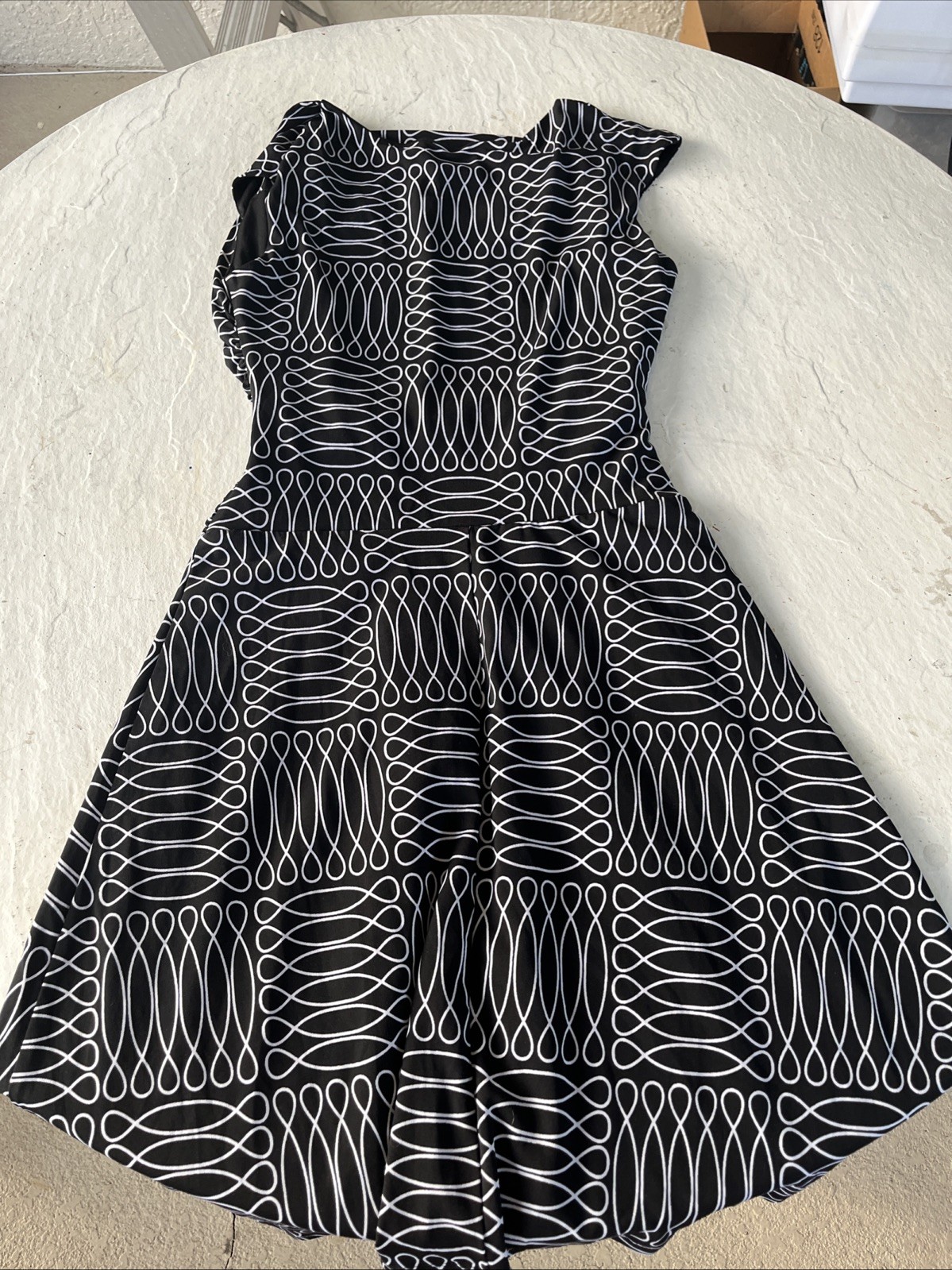 ENFOCUS STUDIO Ladies Lovely Black & White Fit & Flare Dress – Size 8