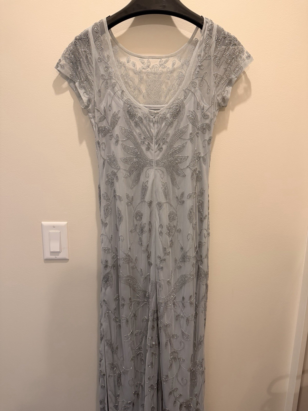 Aidan Mattox Silver Beaded Evening Gown Women’s, Size 8