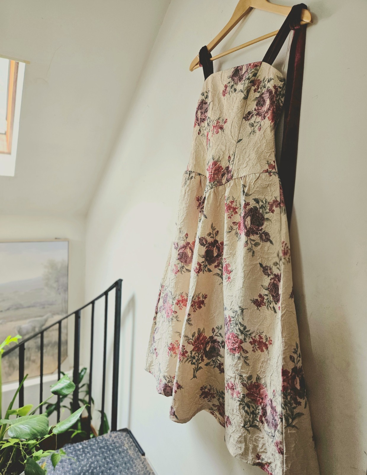 Francesca’s Floral Tie‑Strap Midi Dress M Cream A‑Line Sweetheart Cottagecore