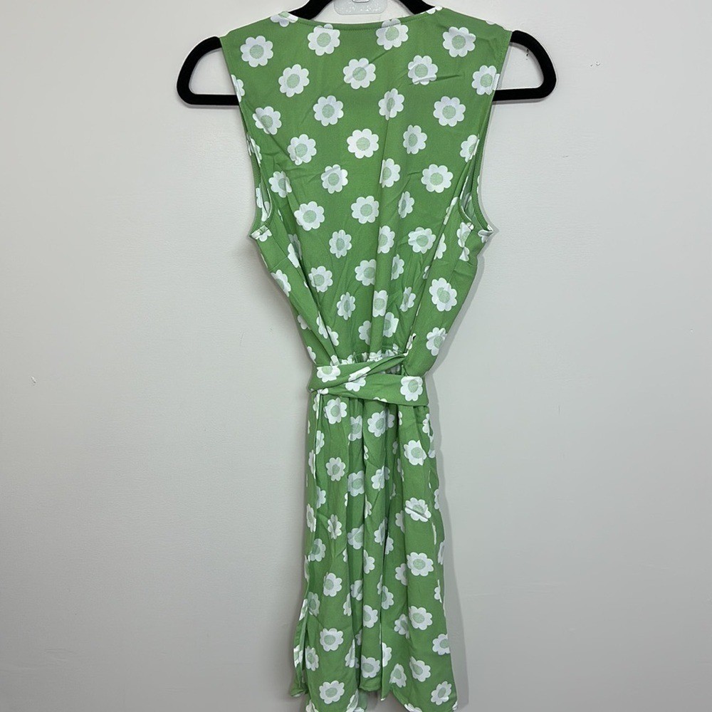 Modcloth Pose Without Saying Wrap Dress Green Floral Medium NWT