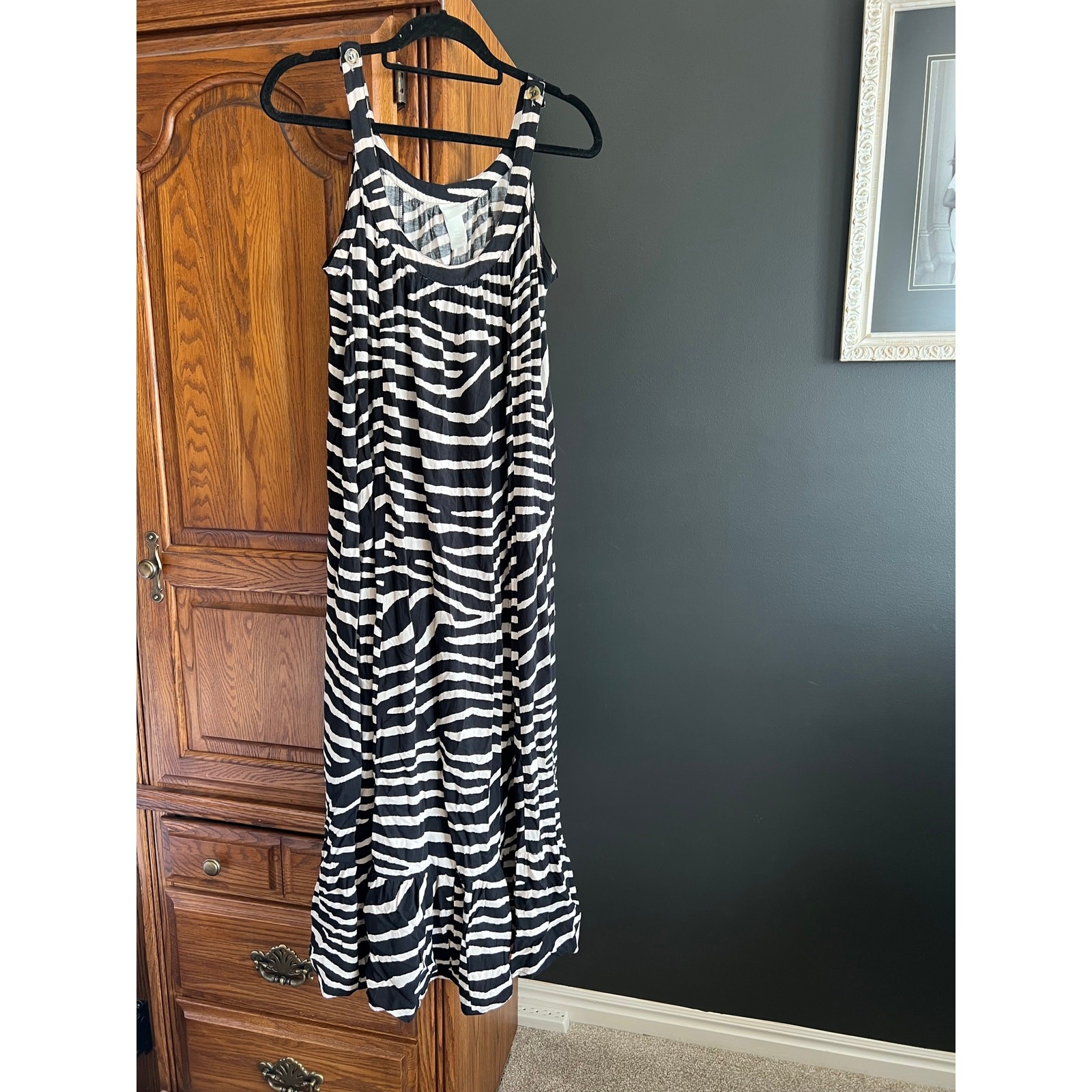H&M Black White Zebra Print Maxi Dress Womens 6 Viscose Ruffle Hem Sleeveless