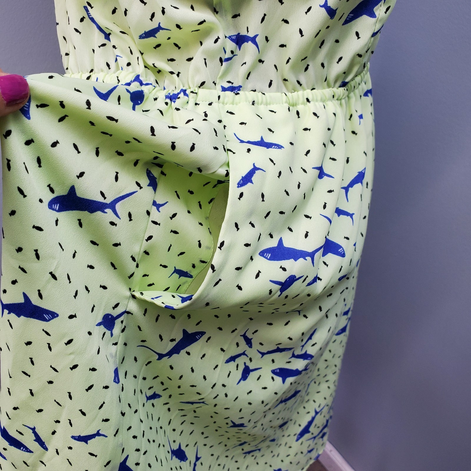 BCBGeneration Dress Womens L Multi Shark Print Sleeveless Smocked Button Front