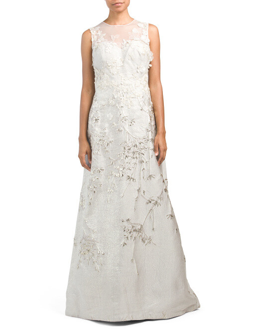 TERI JON Sleeveless Metallic Floral Applique Gown (size 6)