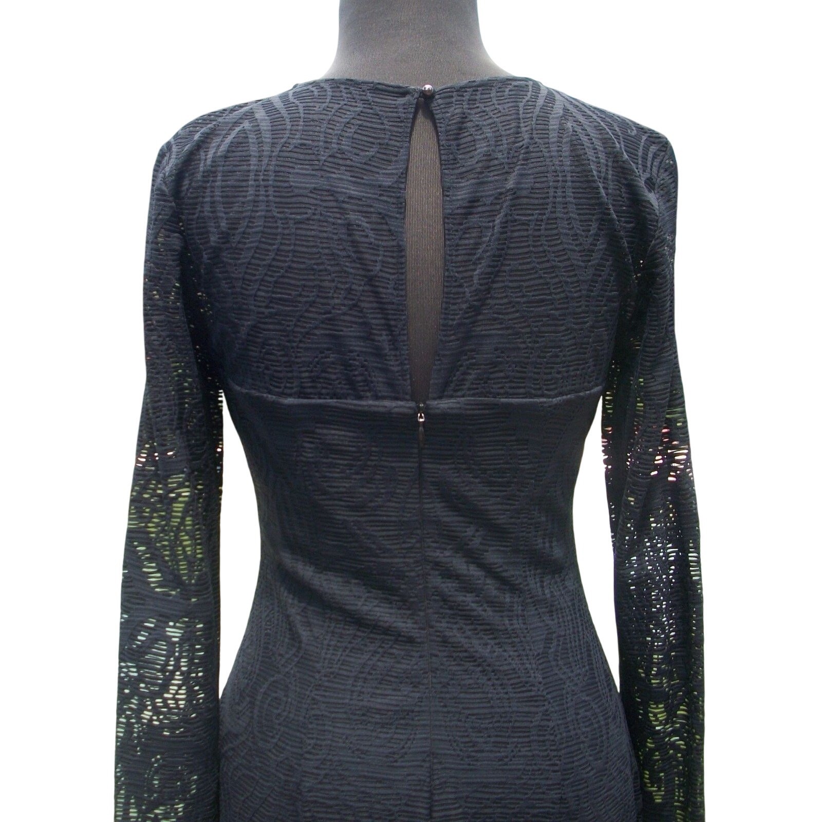 Cache Black Lace Dress Stretch Lined Sheer Shoulder Sleeves Key Hole $188 NWT