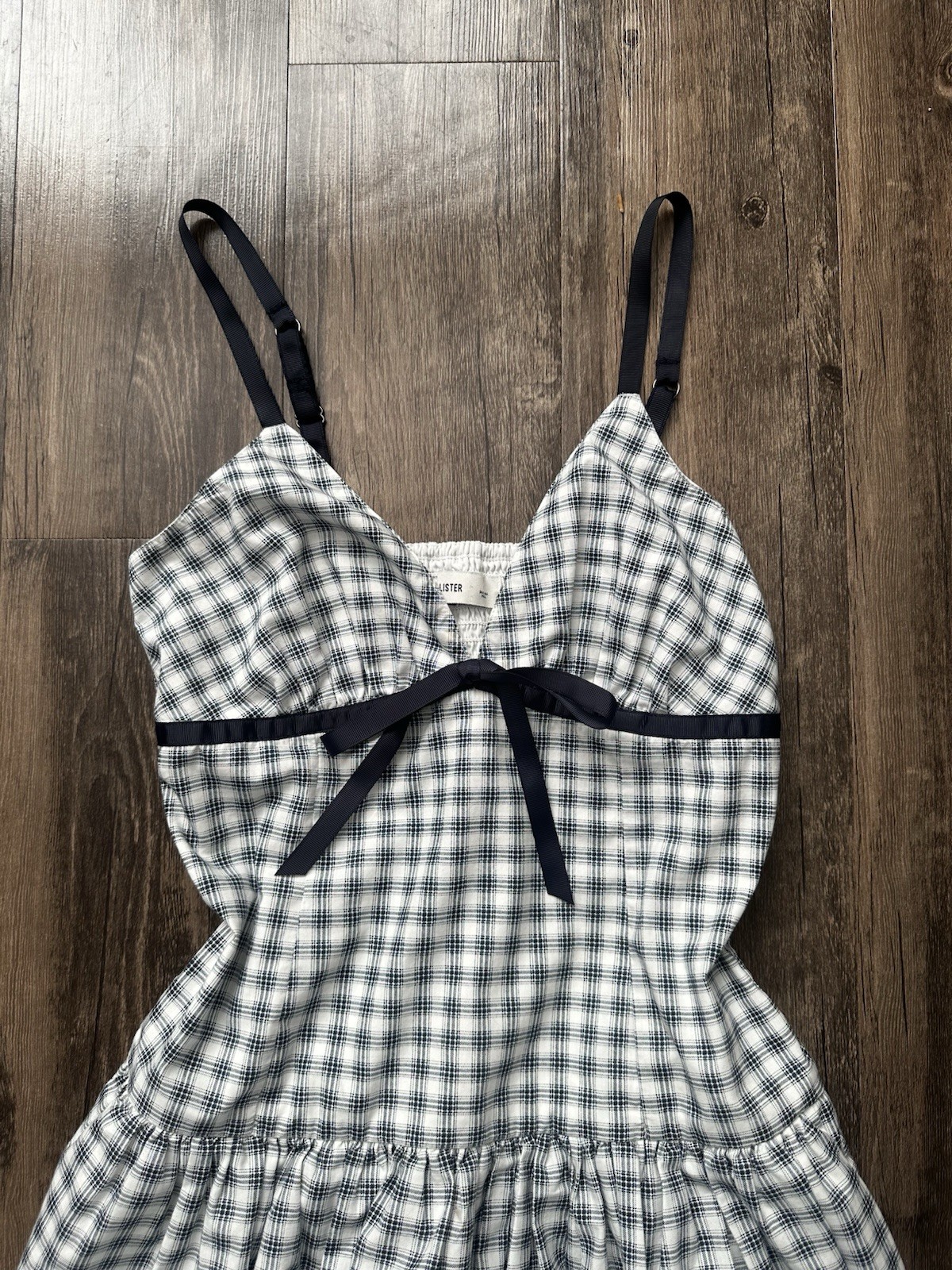Hollister Black & White Plaid Sleeveless Romper V-Neck Bow Adjustable Strap S