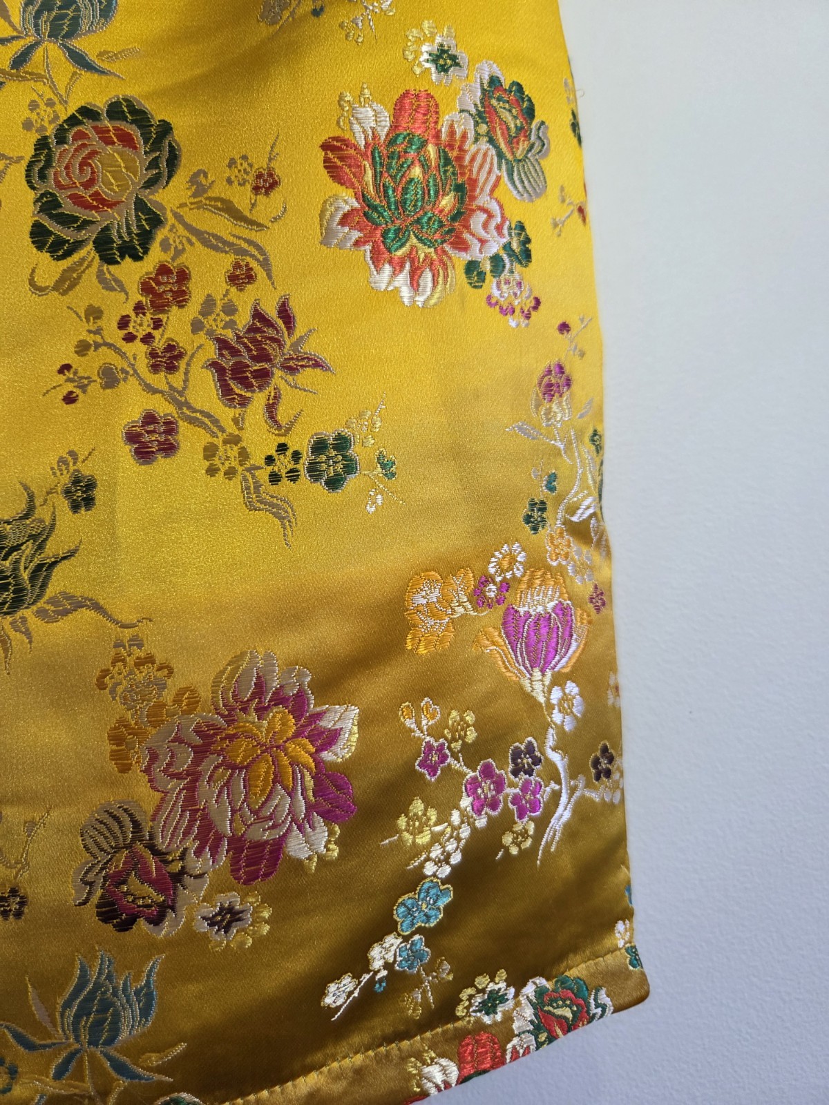 AVERY Size 12 Yellow Satin Floral Strappy Sleeveless Mini Dress