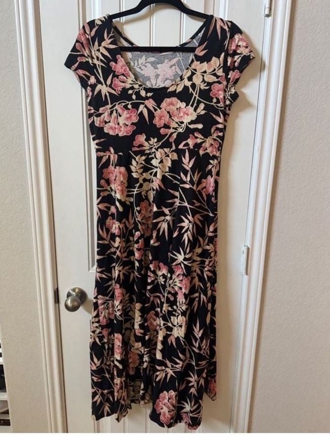 Chap Floral Cap Sleeve Midi Dress boho western cottagecore