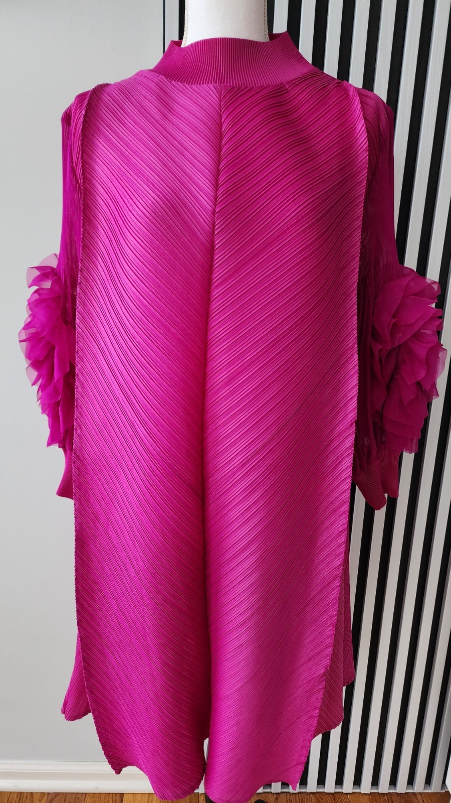 Pleats By Aruni Pleated Fushia Knee Length Dress One Size Flower 3/4Sleevess