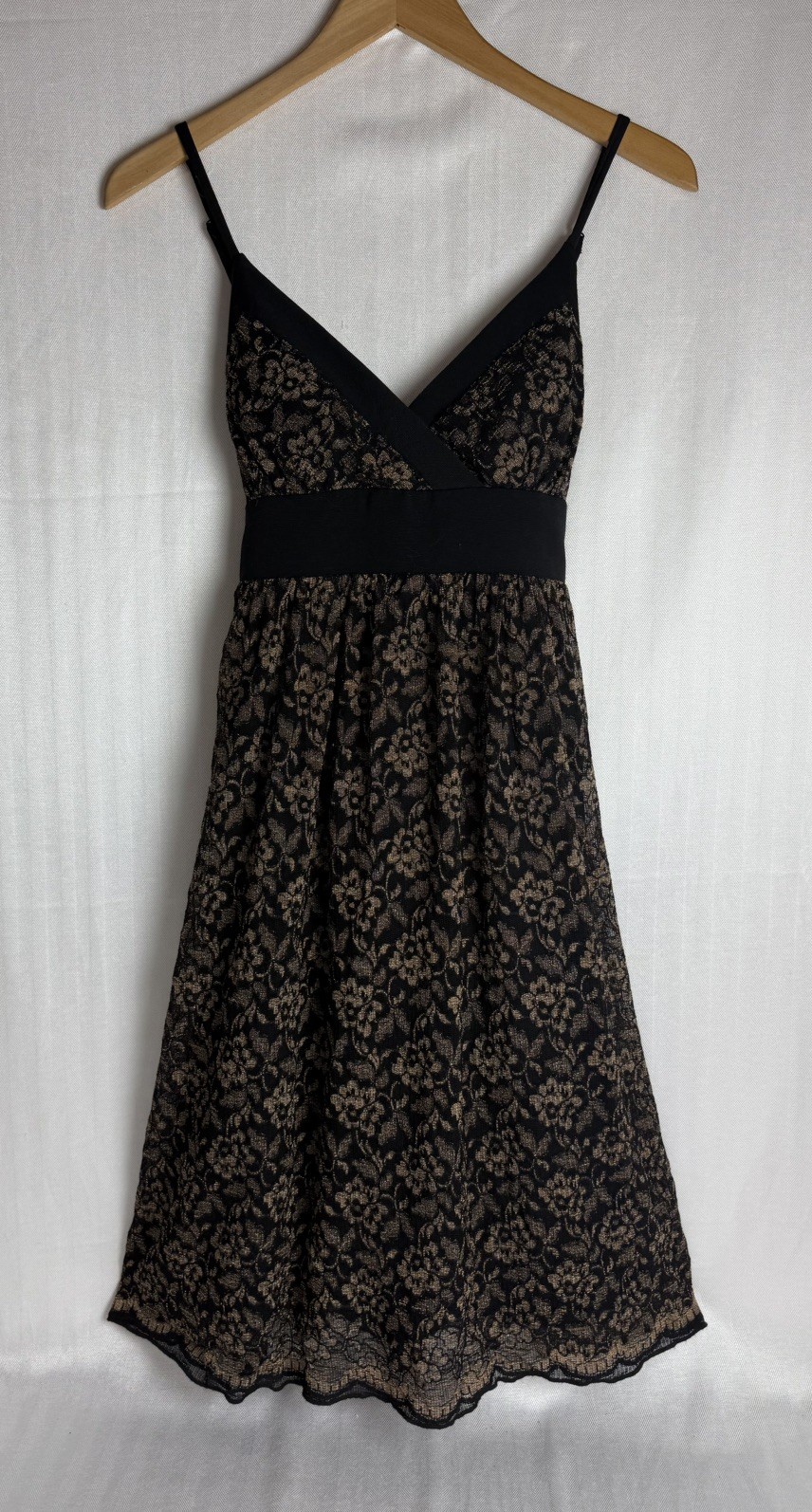 Roulette lace sun dress womens sz 6 adjustable straps fully lined back bow