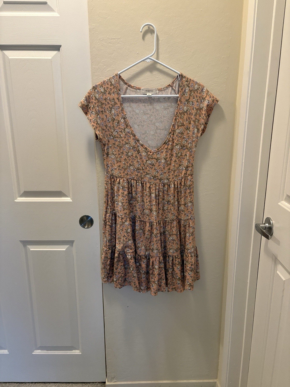 No Comment Peach Multicolor Floral Ruffle V-Neck Cap Sleeve Mini Dress M
