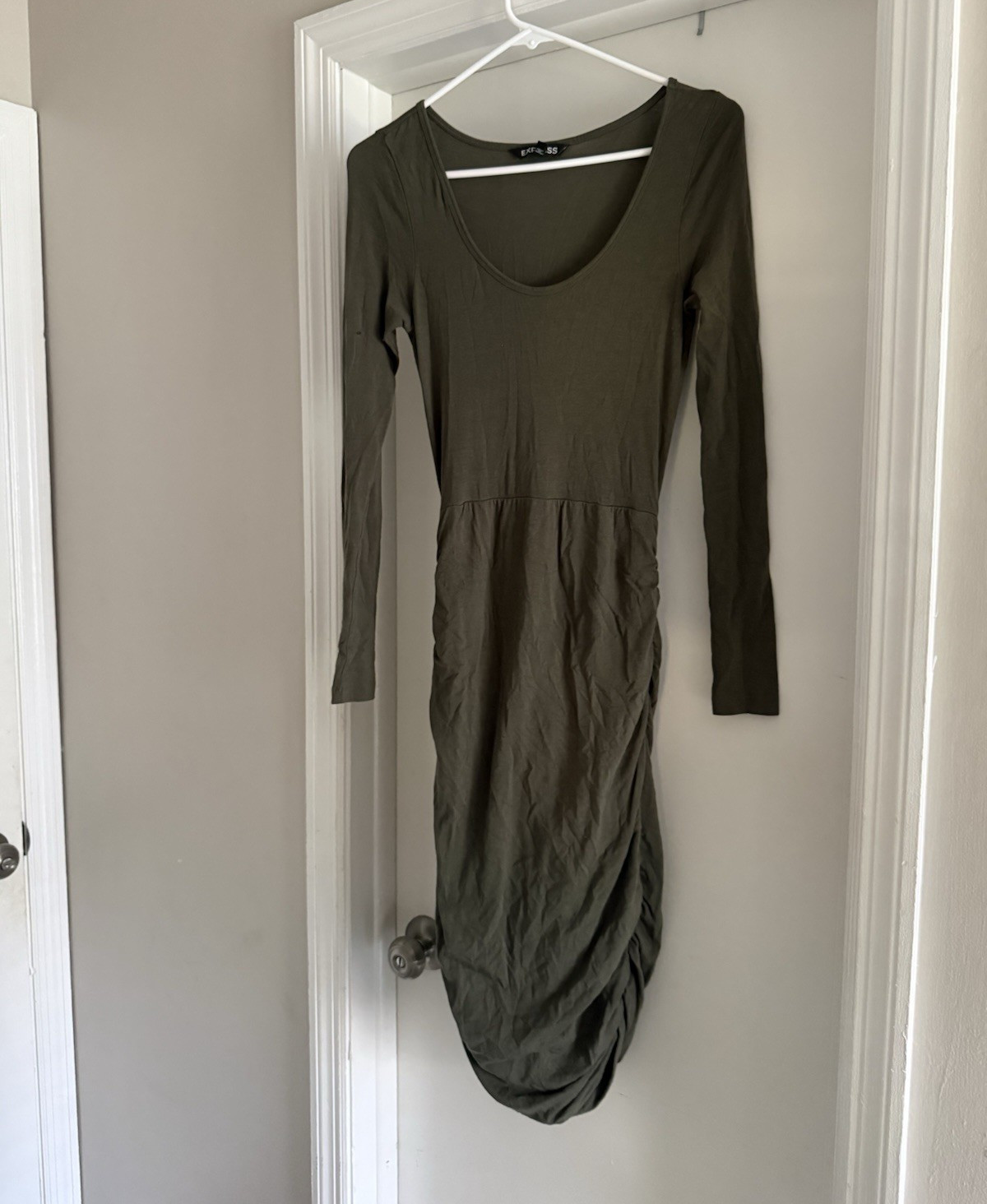 Express Green Solid Ruched Knit Bodycon Midi Dress Scoop Neck Long Sleeve XS