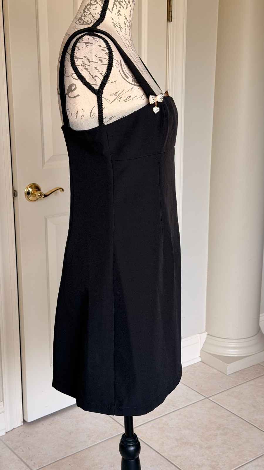 NWT AQUA Bloomingdale’s Black Scuba Crepe Rhinestone Bow Mini Dress Size Medium