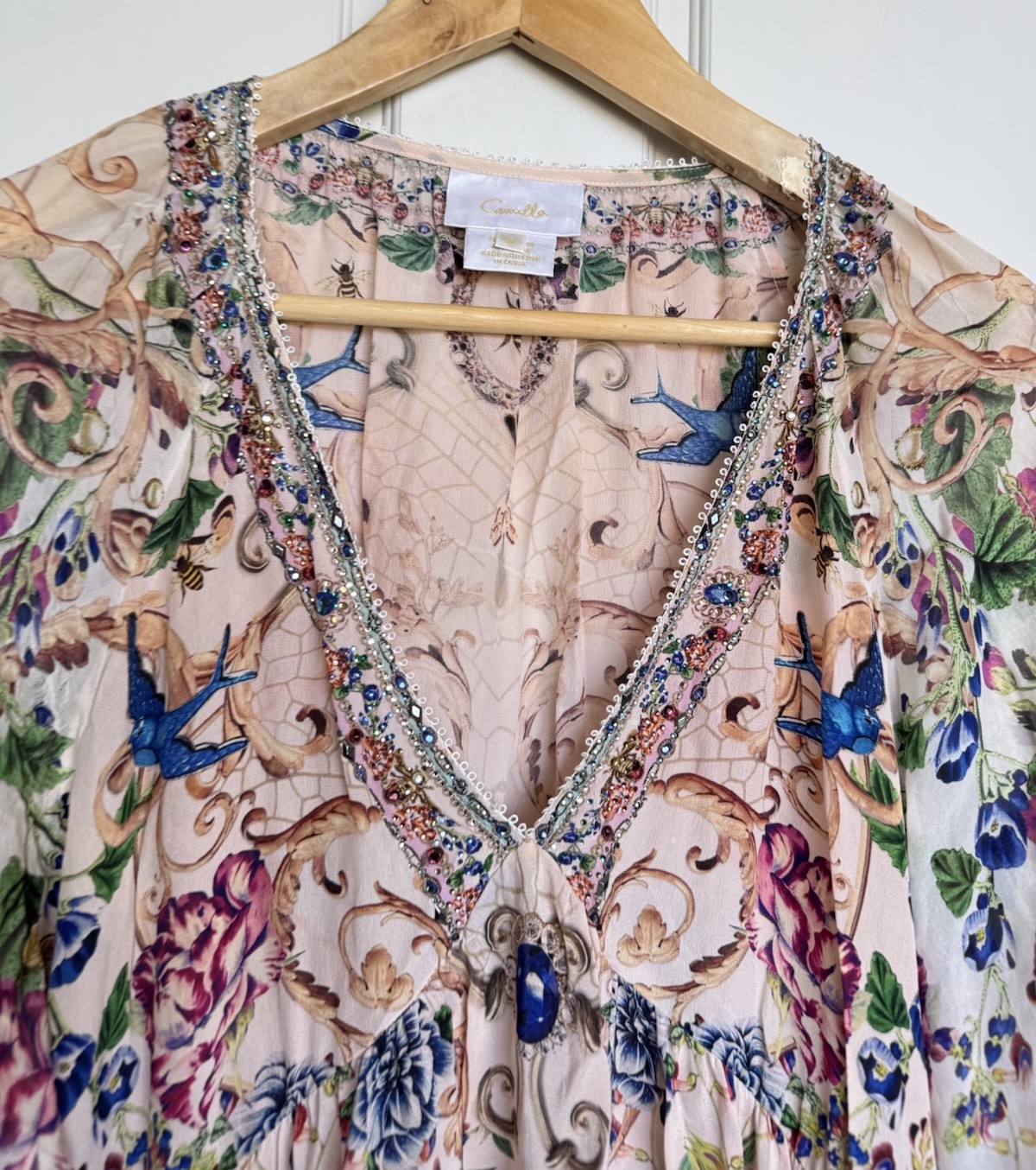 Camilla Dress Size S-M Oversized Queens Bee Hive Floral Flared Sleeve 100% Silk