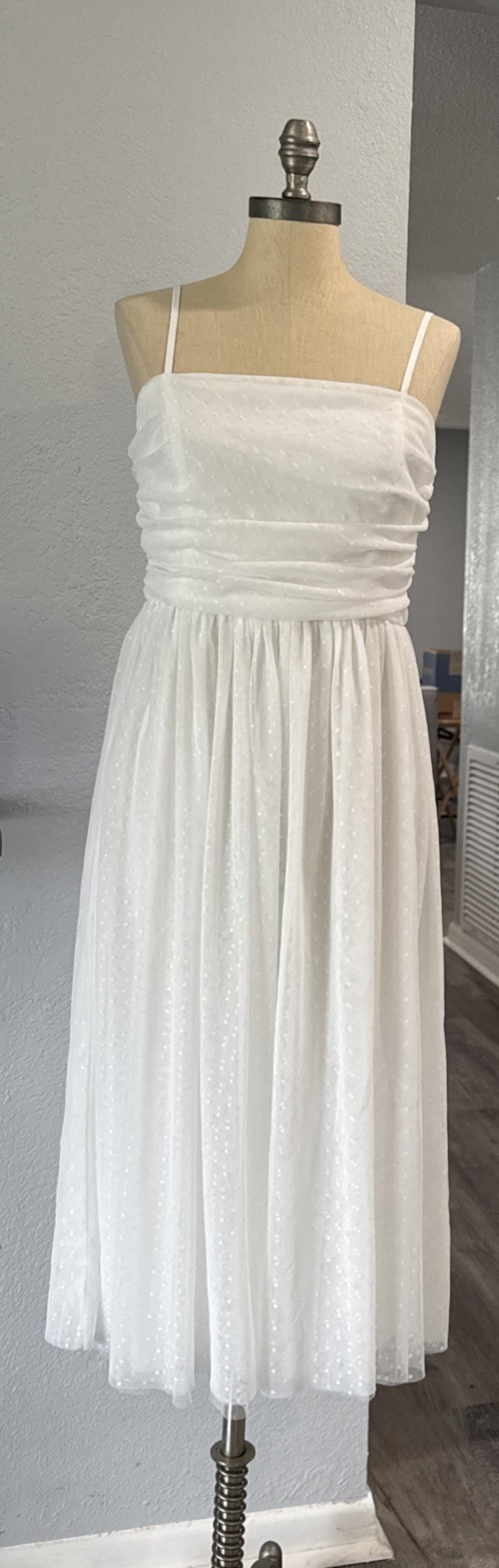 Lulus Darling Sweetheart Swiss Dot Midi Dress Size M White Ruched Bodice A-Line