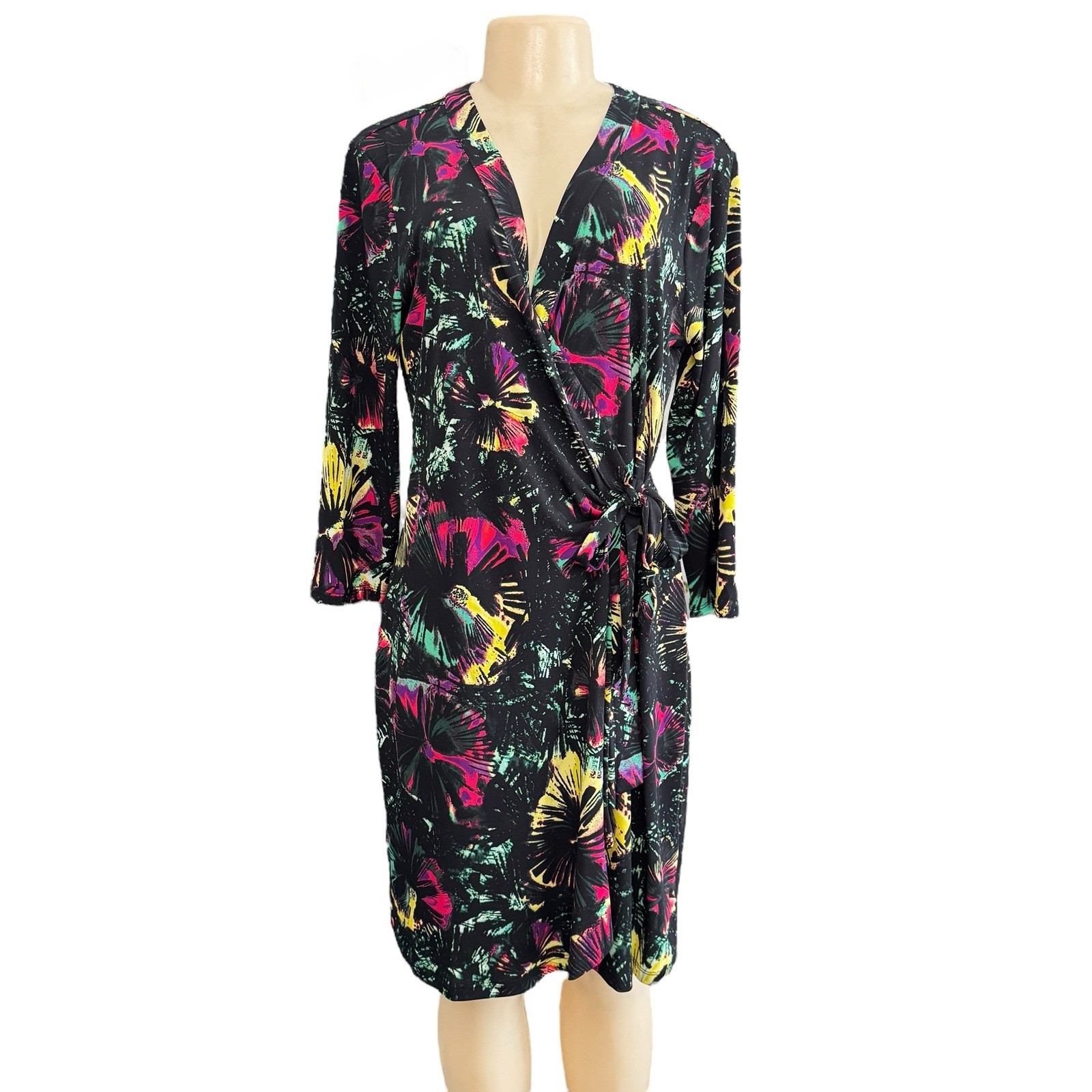 NWOT BCBGMaxazria Adele Short Wrap Dress Black Multicolor Print NEW 3/4 Sleeve