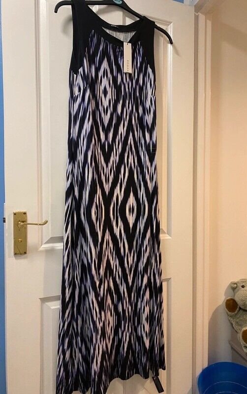 Roman sz 14 Border Print Maxi Dress, Shades of Blue, Black Border.Stunning Dress