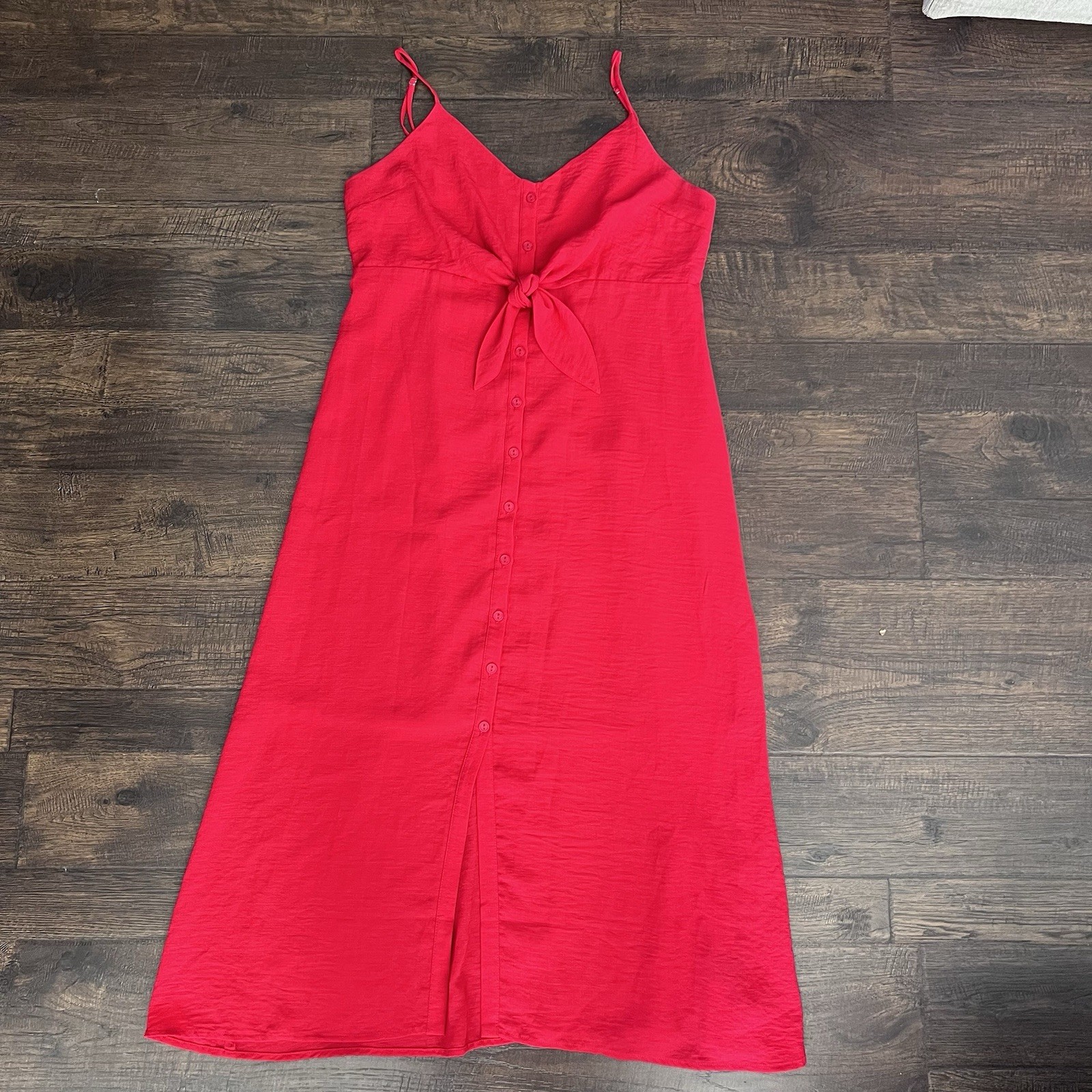 LUMIERE Red Spaghetti Straps Button Front Dress Tie Front Medium Summer Midi