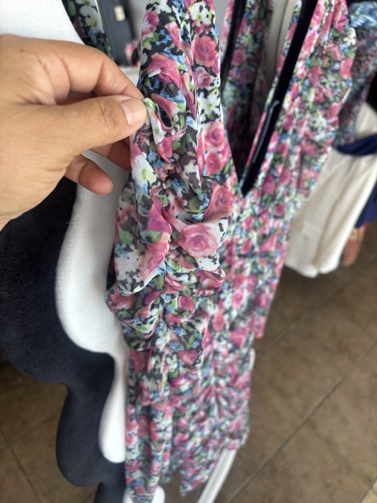 ASTR The Label Pink Floral Ruched V-Neck Puff Long Sleeve Bodycon Dress M
