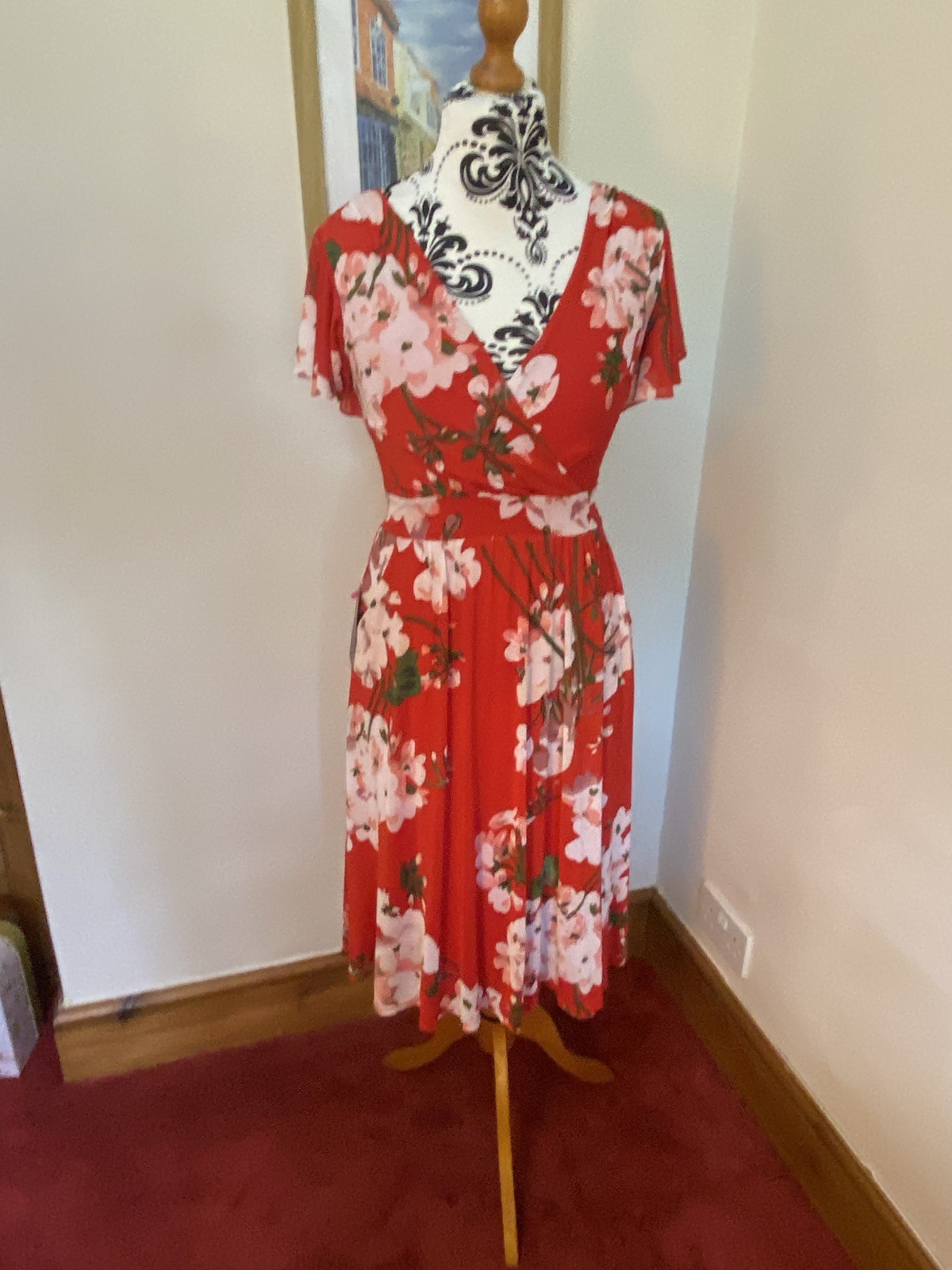 Jolie Moi Stunning Red Floral Dress , Wedding, Cruise, Races size 8 BNWT