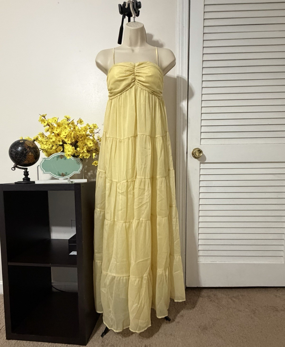 Women’s Yellow Solid Sweetheart Strappy Ruched Tiered Maxi Dress Long S