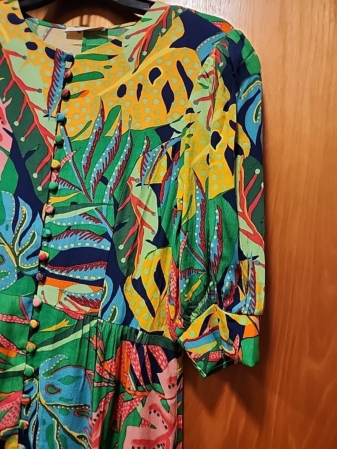 Karlie Ladies Size Medium Multicolor Tropical Floral Rayon Mini Dress
