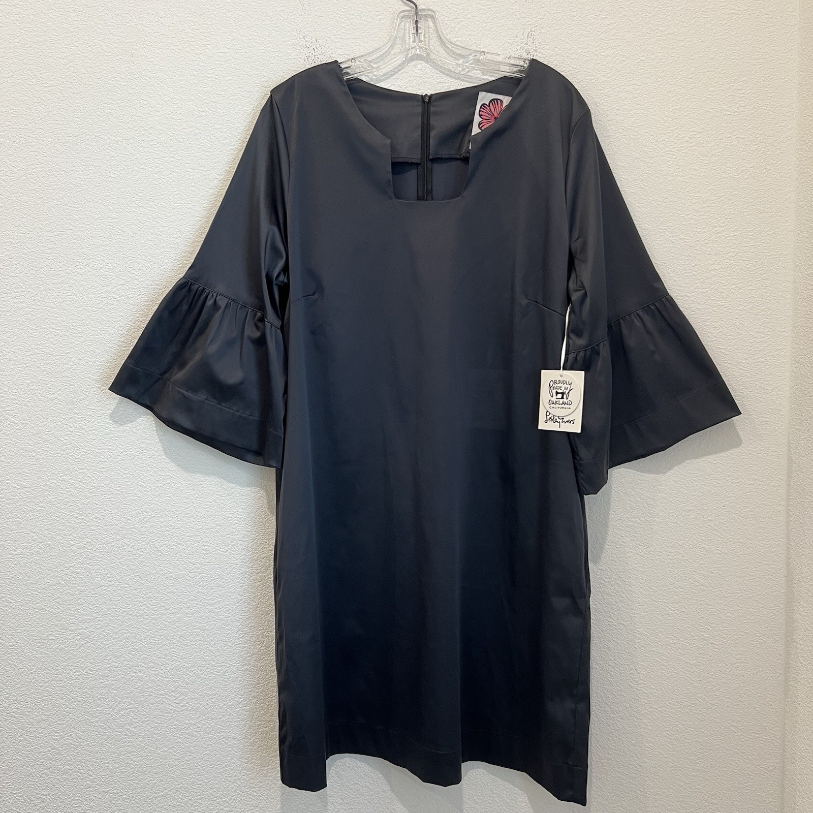 NWT Lesley Evers Heidi Slate Satin Dress 3/4 Bell Sleeve Black Size 1X