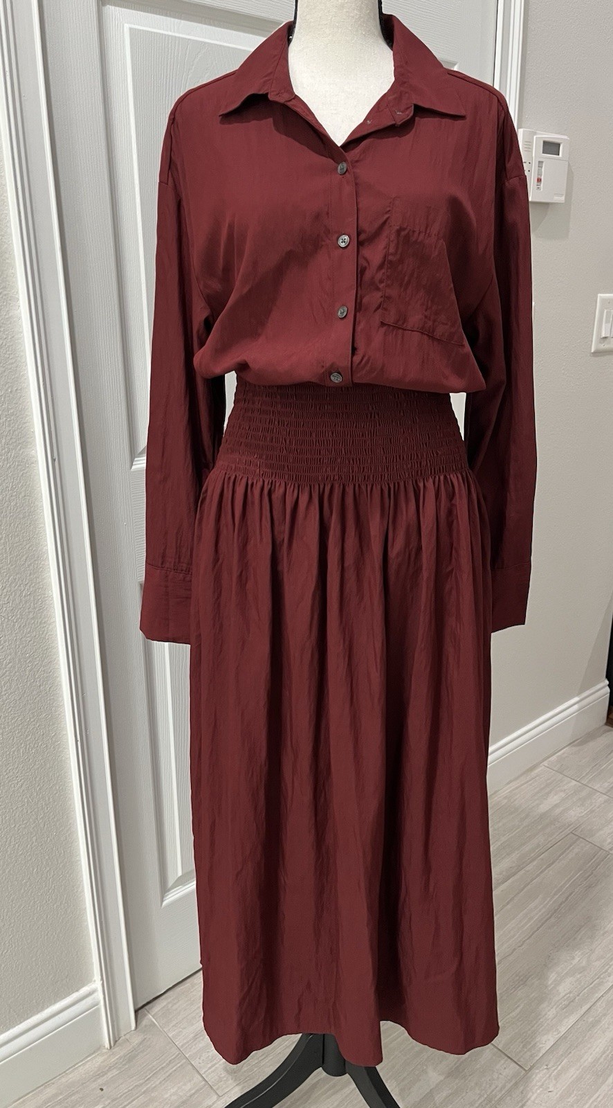 Women’s Collared Long Sleeve Smocked Midi Shirtdress – Future Collective Sz S