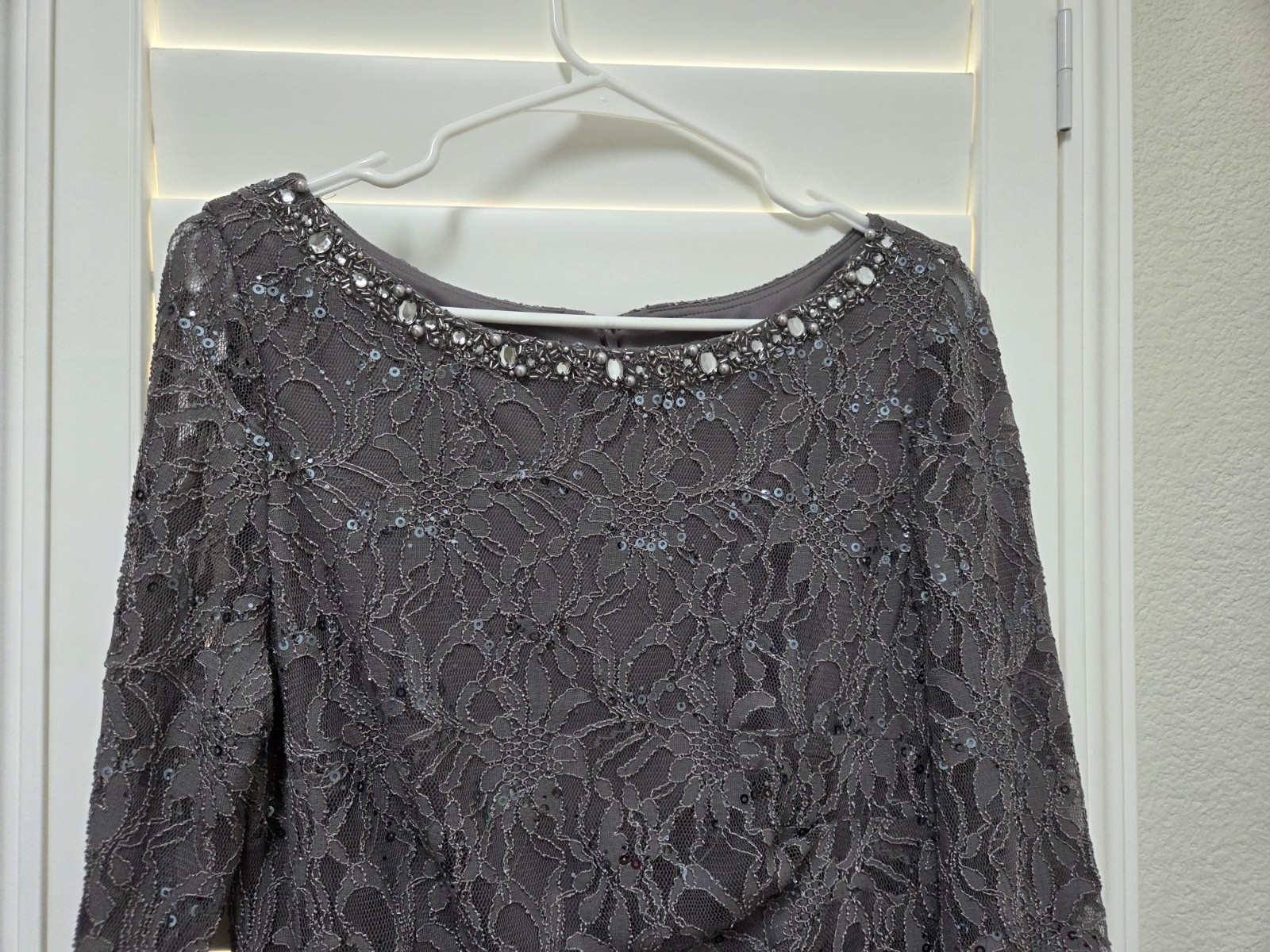 Jessica Howard Gray Lace Sequence Midi Dress Size 12 3/4 Sleeve Beaded Neck…