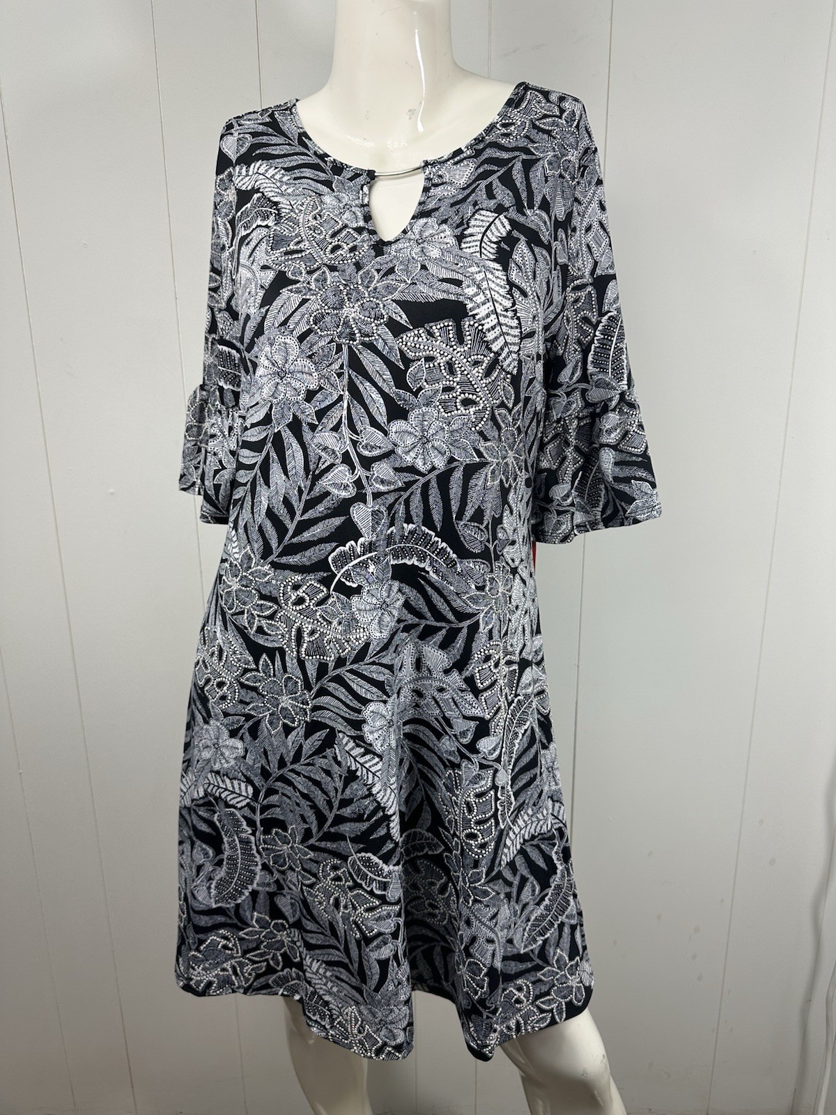 NWT Ruby Rd Womens Size M Black Textured Floral Dress 3/4 Ruffle Sleeve