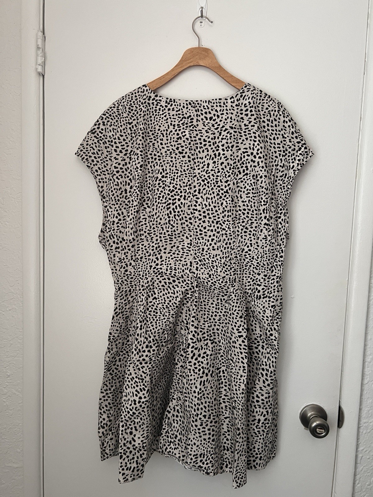 H&M Animal Print Black White A-Line Dress Cap Sleeve Round Neck Short XL