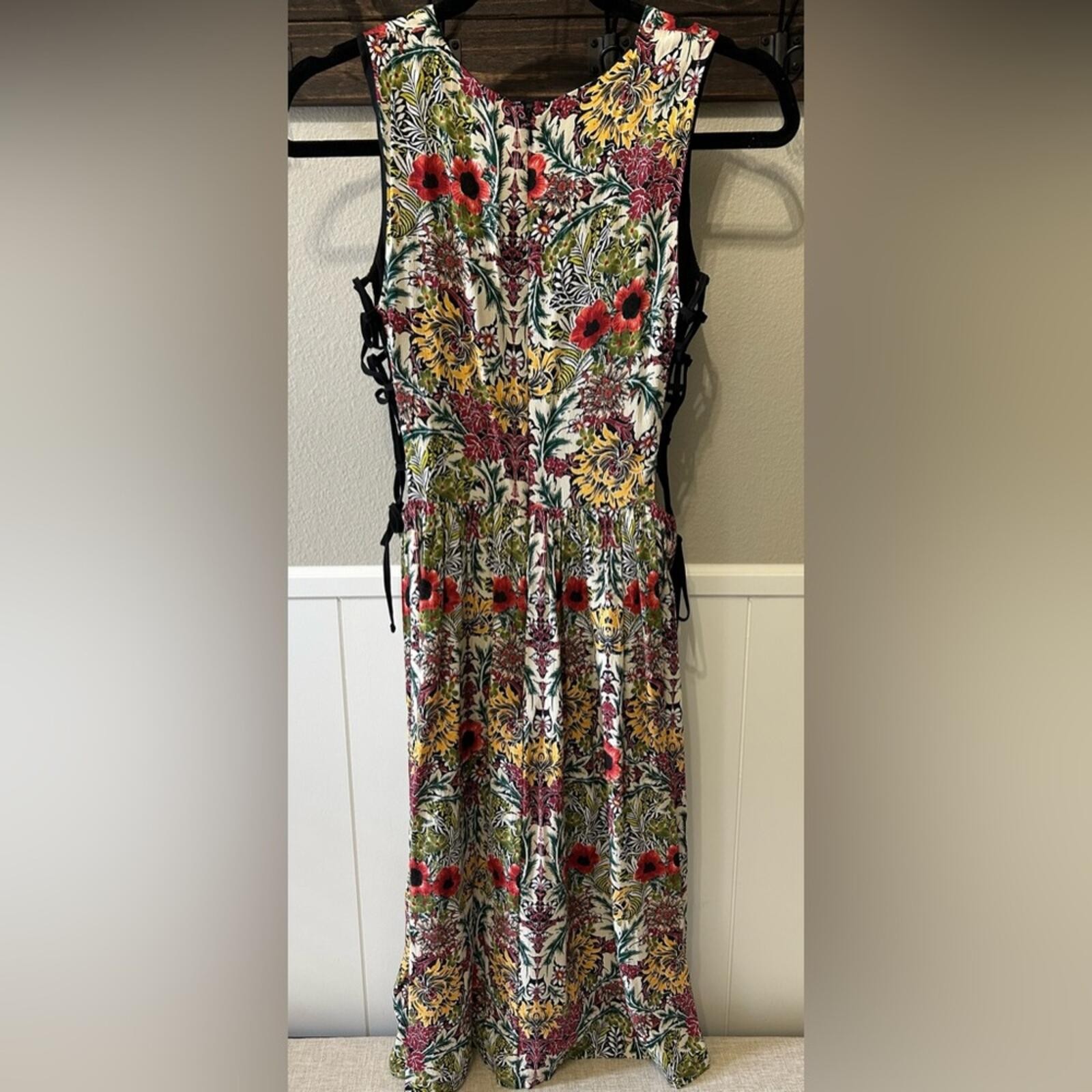 TOPSHOP Garden Floral Print Boho Peekaboo Sides Black Lace-Up Sleeveless Dress