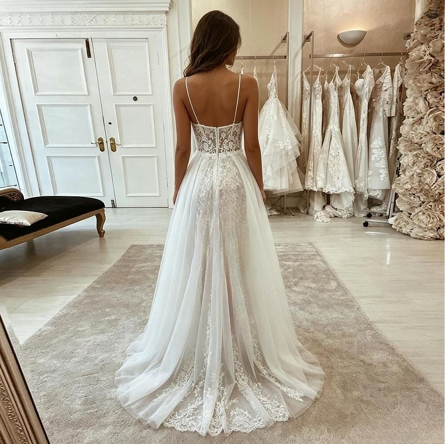 V-neck Bohemian Spaghetti Strap Wedding Dress with Lace Decal A-line Bridal Gown