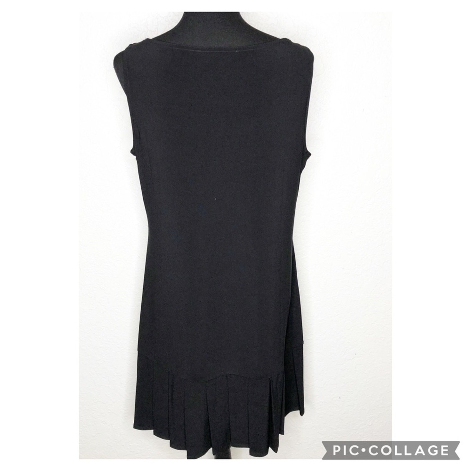 WHBM black silver beaded neckline pleated hem sleeveless dress size Large