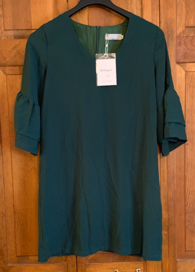 Women’s NEW Belongsci Short Sleeve Green Dress – M