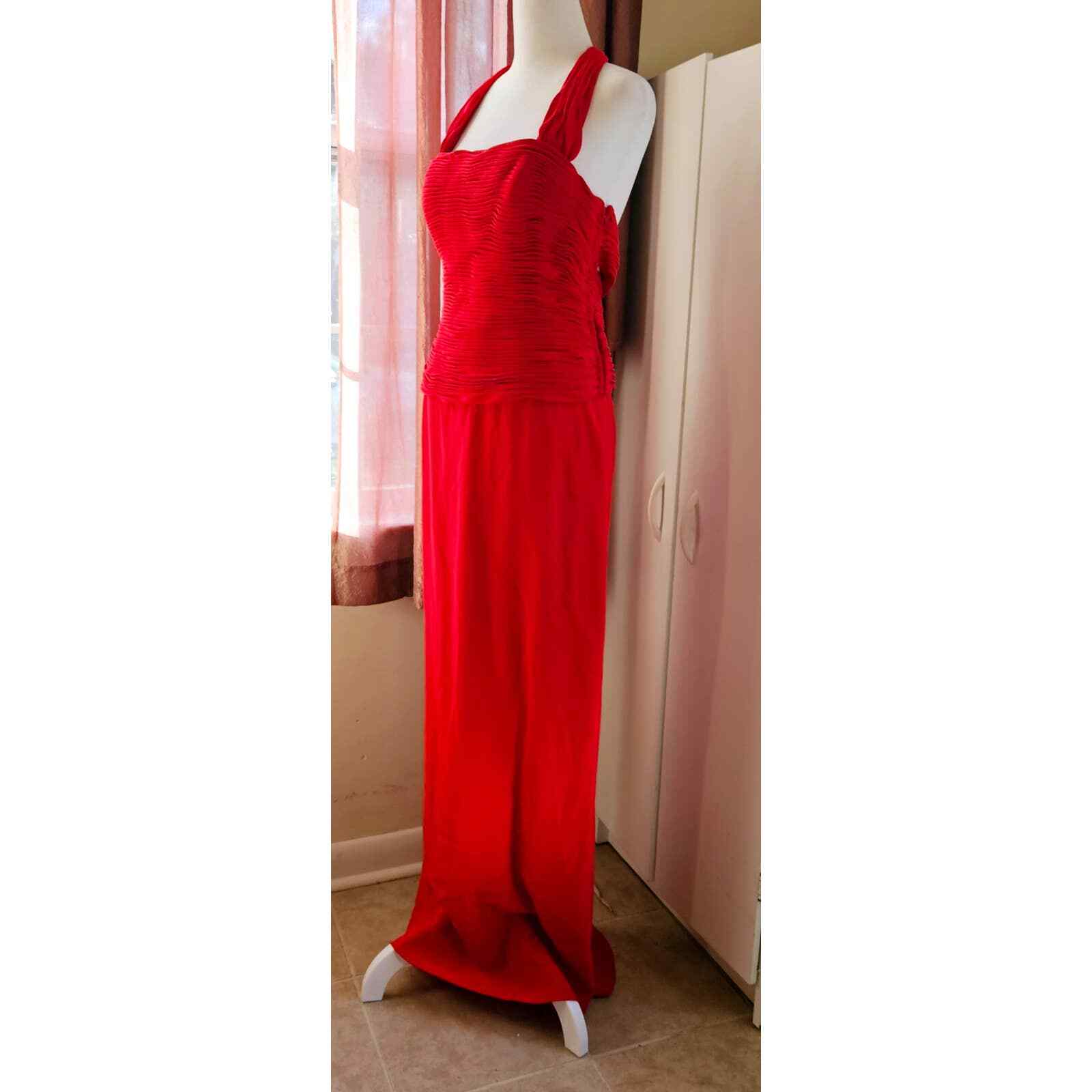 Size 10 Niteline Della Roufogali Red Halter Strap Ruched Bodice Elegant Formal