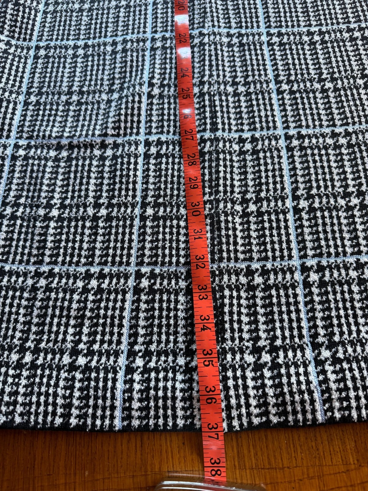 St. John Tweed Plaid in white black blue Sleeveless Sheath US Sz L Charity DS31