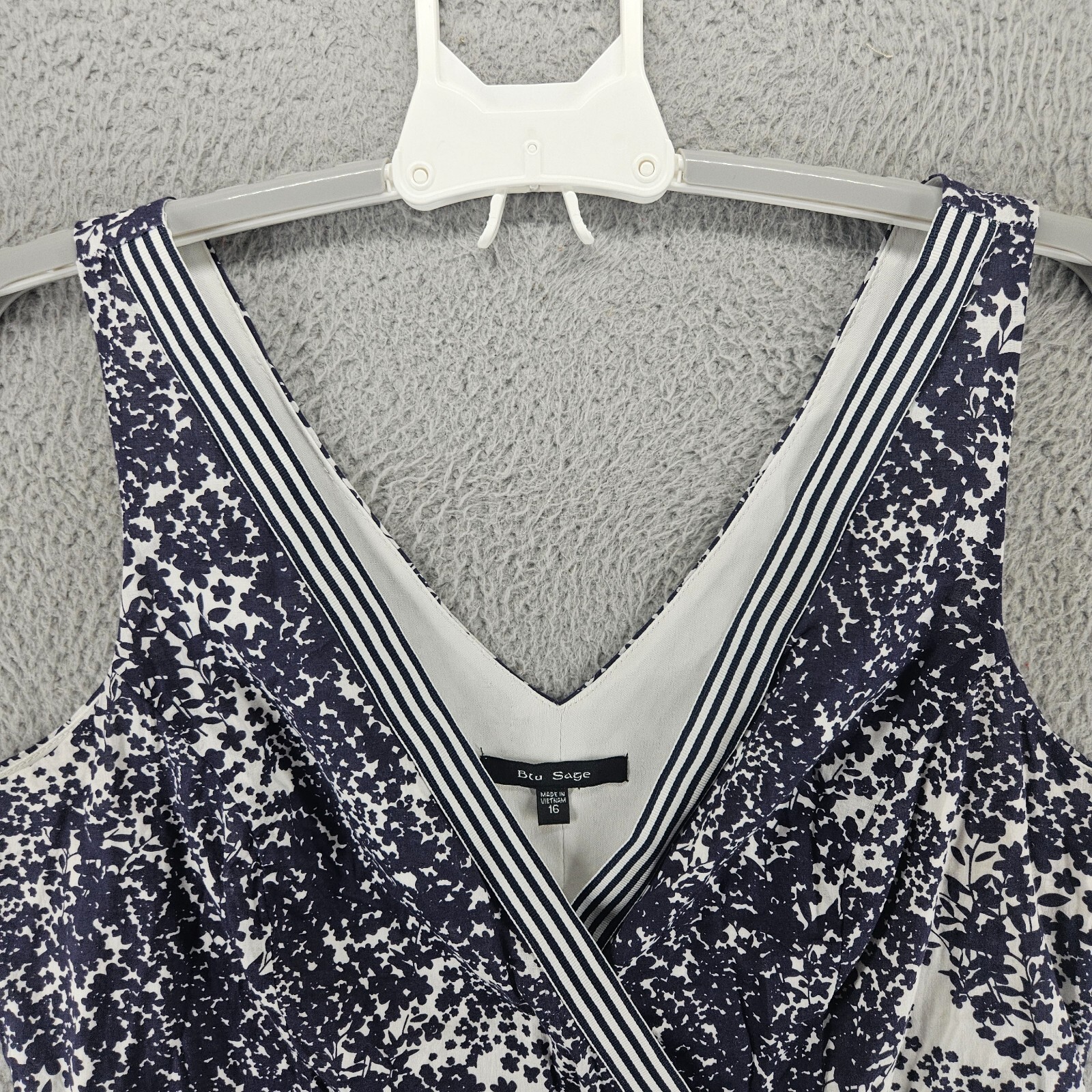 Blu Sage Dress Size 16 Side Zip Floral Print Lined Navy Blue White – 16