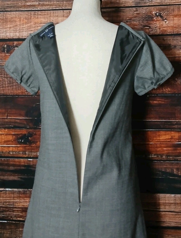 GAP Dress Size 2 Gray Wool Blend Ruffle Neckline Short Sleeve Pockets 2008