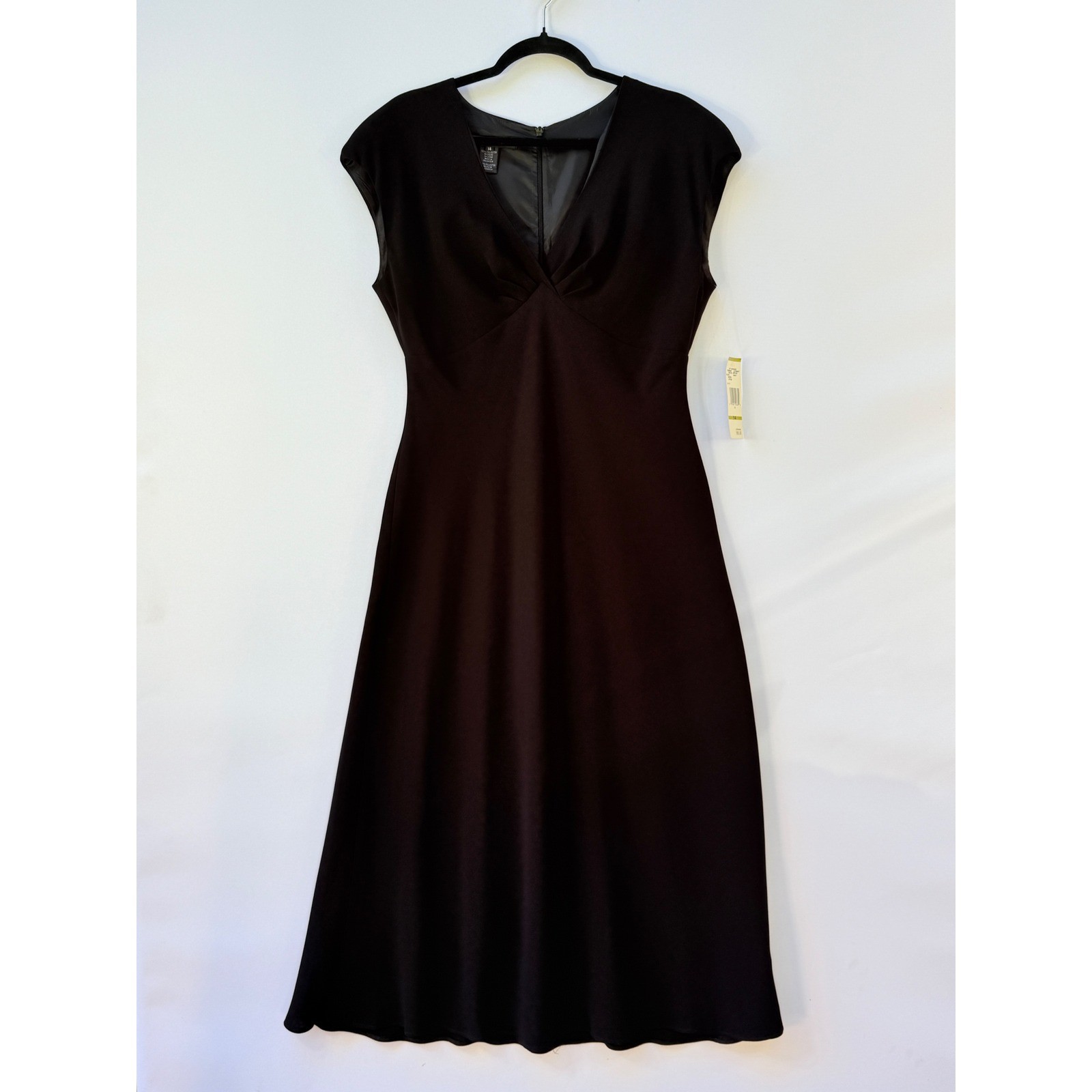 NEW Jones Wear 14 Black Social Affair Dress Cap Sleeve V Neck Career Business