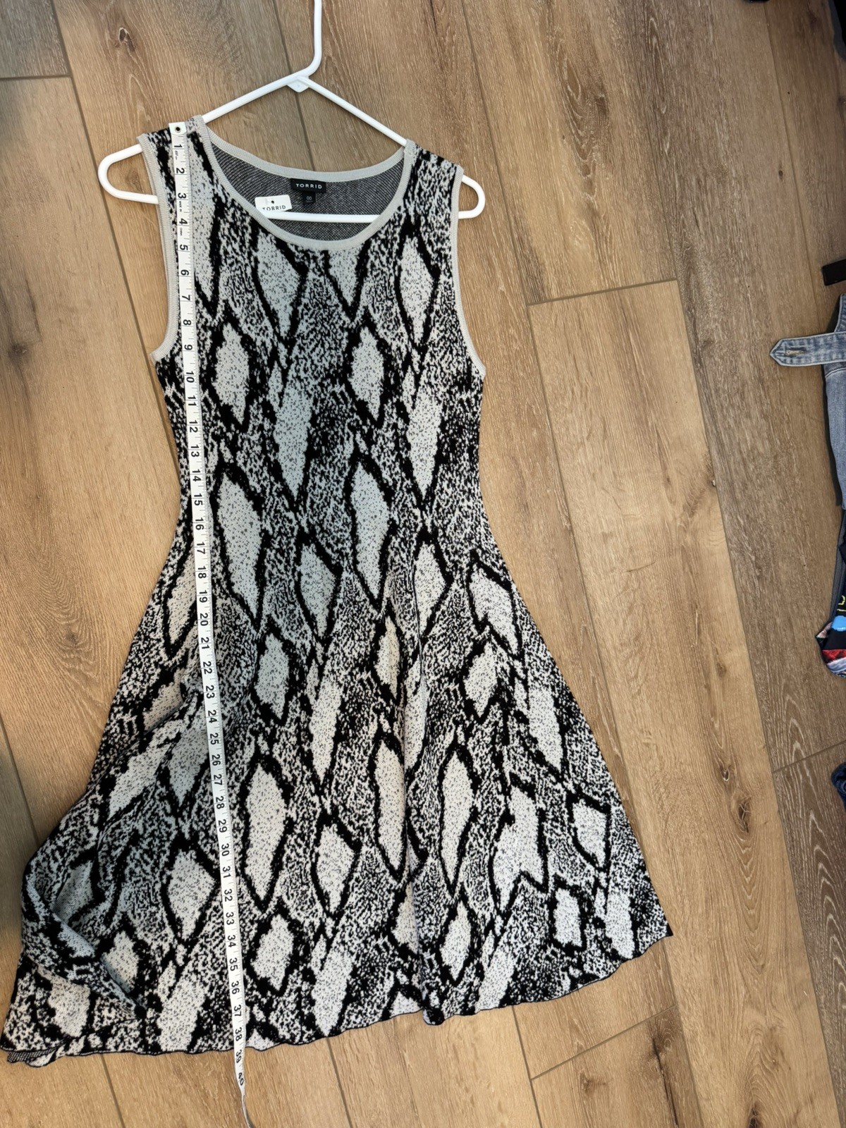 Torrid Plus 00 Black Snakeskin Print Sweater Knit Trapeze Dress Sleeveless NEW