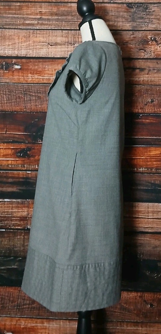 GAP Dress Size 2 Gray Wool Blend Ruffle Neckline Short Sleeve Pockets 2008
