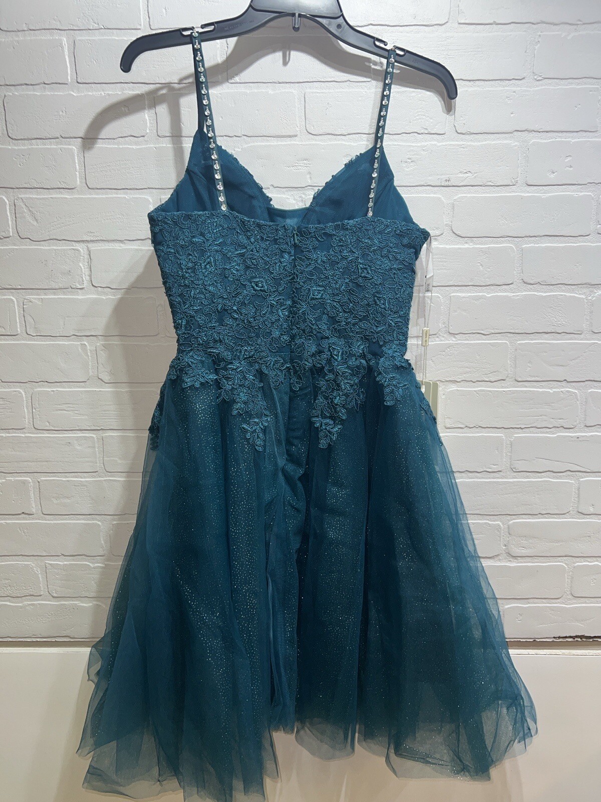 NWT! Stunning Unique Stone Strap Tulle Glitter Short Formal Gown Size 6 Teal