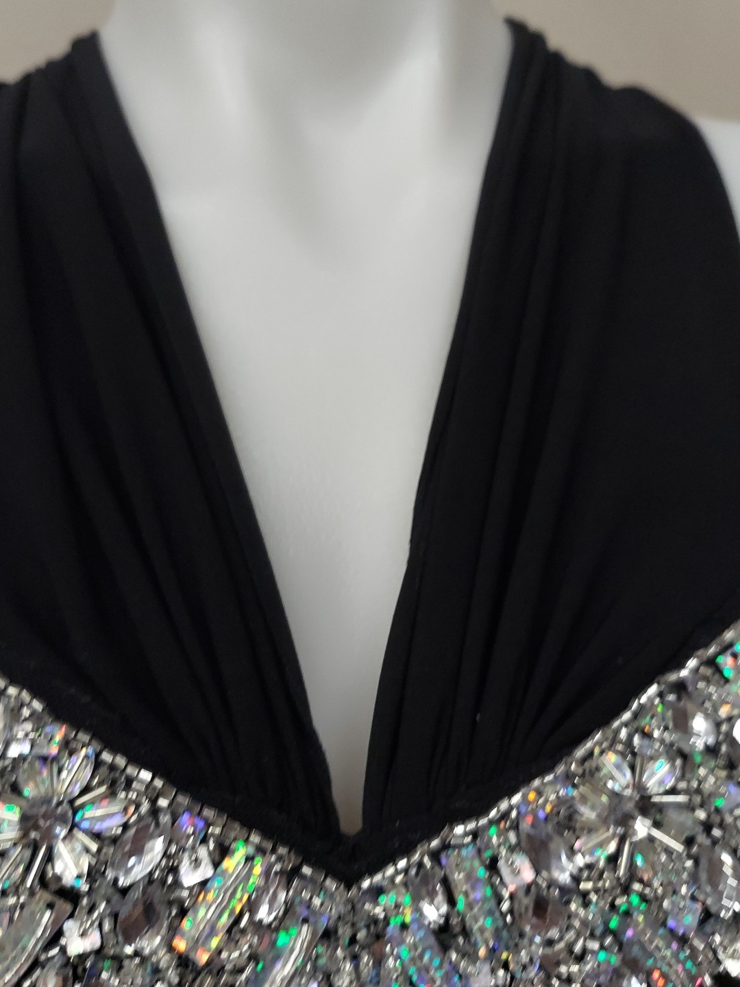 Cassandra Stone Size18 Black Gembust Vneck _shoulder Straps_zipback Stretch