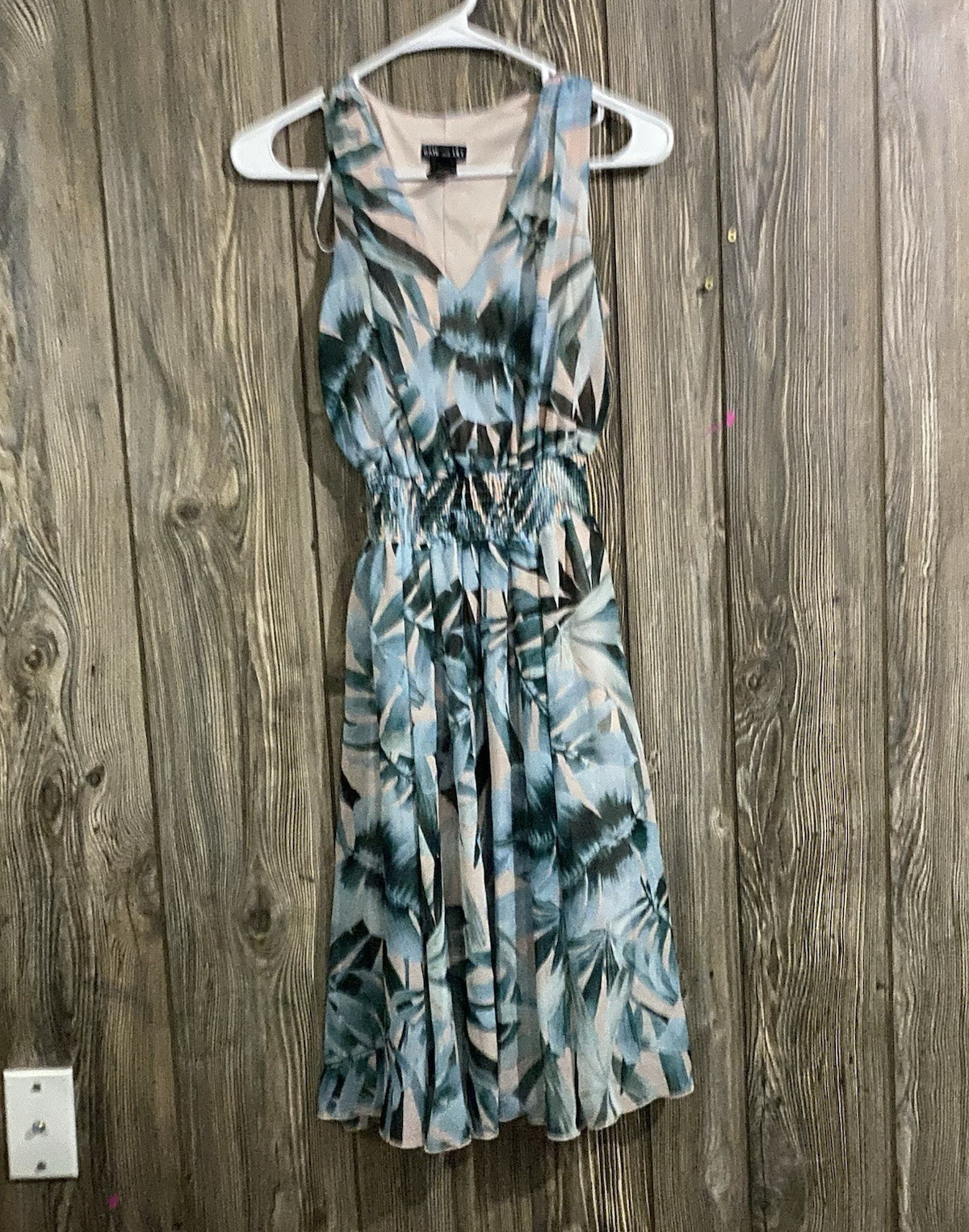 Kate and Lily Pink Blue Green Chiffon V-Neck Sleeveless Smocked Dress 6