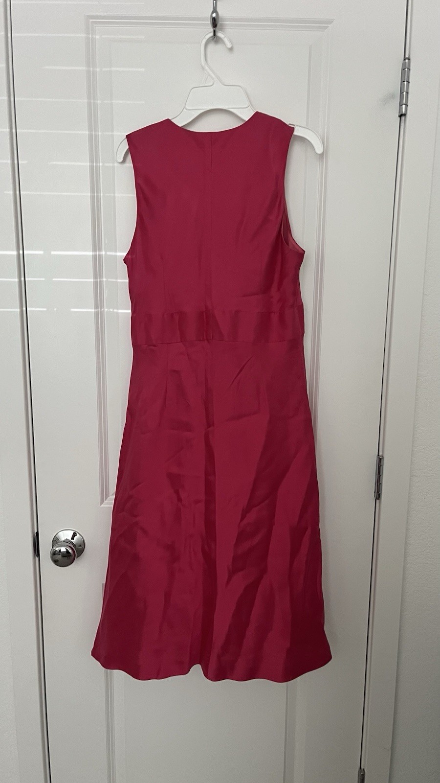 Ann Taylor 10P Pink 100% Silk V-Neck Dress